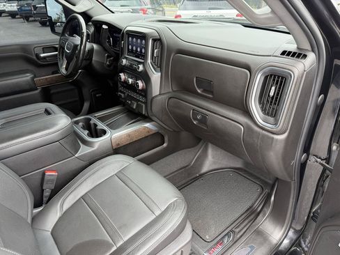Used 2022 GMC Sierra 2500 Denali w/ Denali Black Diamond Edition AWD/4WD image 24