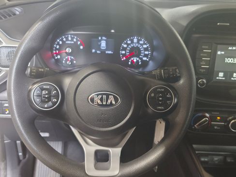 Used 2021 Kia Soul S FWD image 12