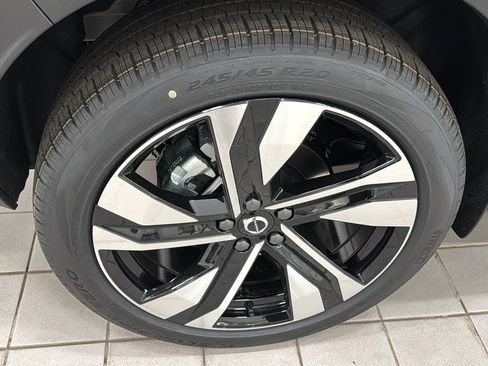 New 2026 Volvo XC40 B5 Ultra w/ Protection Package Premier image 31