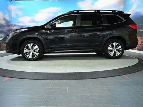 Used 2024 Subaru Ascent Premium w/ Convenience Package image 5