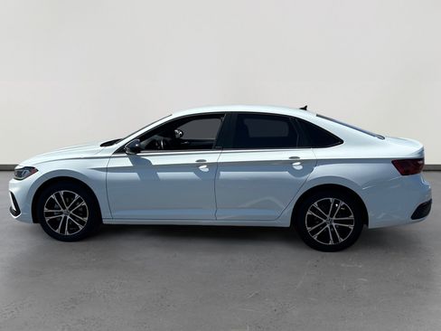 Used 2025 Volkswagen Jetta Sport FWD image 2