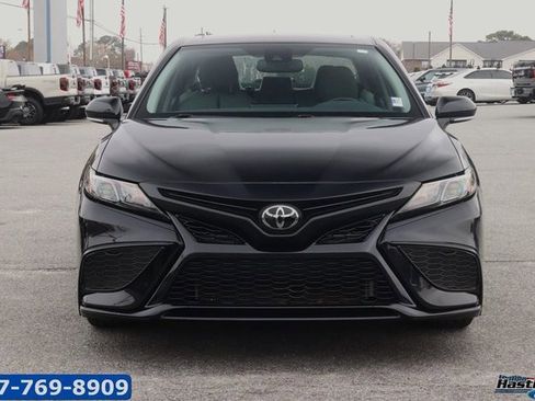Used 2024 Toyota Camry SE w/ Convenience Package image 2