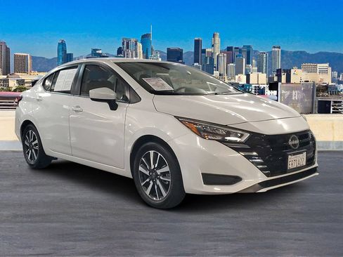 Used 2025 Nissan Versa SV w/ Trunk Package FWD image 3