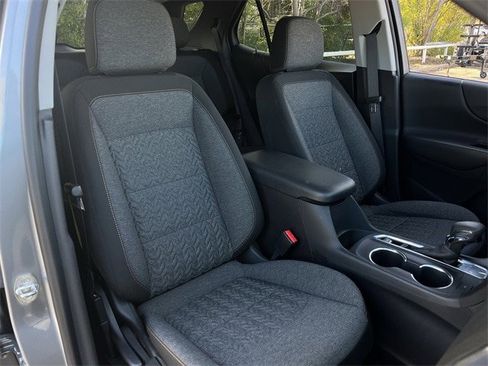 Used 2024 Chevrolet Equinox LT w/ LPO, Floor Liner Package image 29