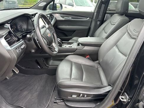 Used 2024 Cadillac XT6 Sport w/ Technology Package image 26