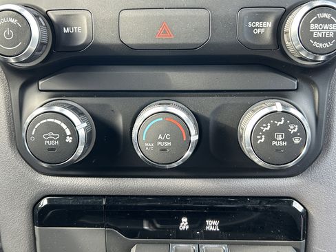 Used 2022 RAM 1500 Big Horn image 32