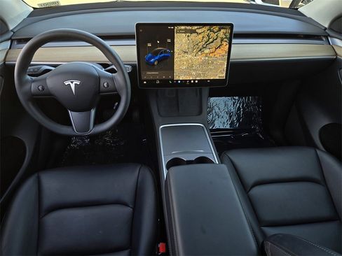Used 2023 Tesla Model Y Long Range image 14