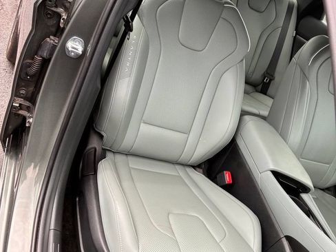 Used 2025 Hyundai Elantra Limited FWD image 16