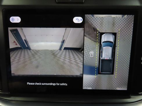 Used 2025 Ford F250 Platinum image 24