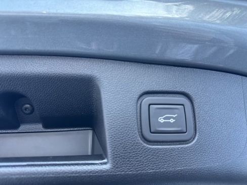 Used 2024 Chevrolet Blazer EV LT image 28