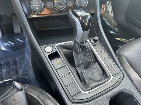 Used 2024 Volkswagen Jetta SE image 23