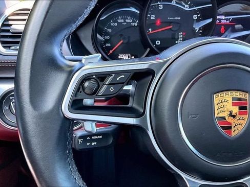 Used 2021 Porsche 718 Cayman RWD image 19