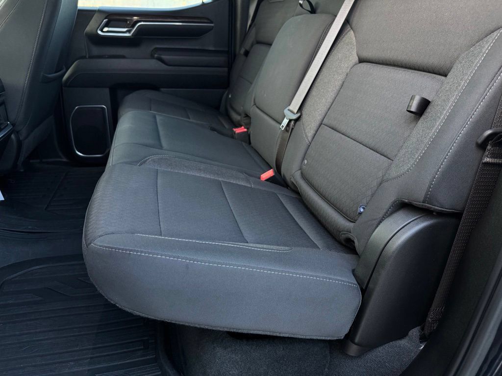 Used 2024 GMC Sierra 1500 Elevation w/ Preferred Package AWD/4WD image 9