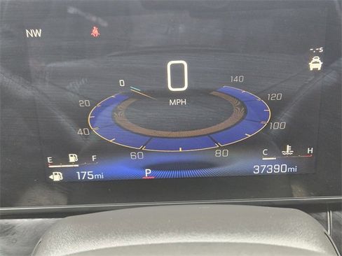 Certified 2024 Chevrolet Trax RS w/ Sunroof Package image 16