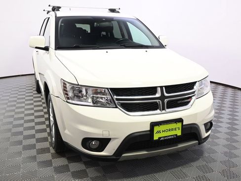 Used 2017 Dodge Journey SXT image 9