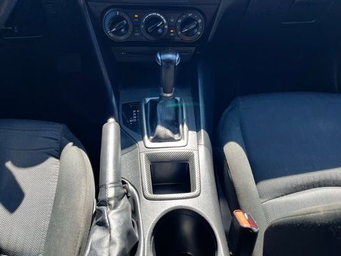 Used 2014 MAZDA MAZDA3 i Sport image 36