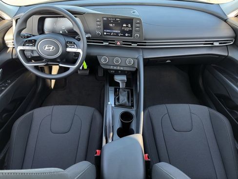 New 2026 Hyundai Elantra SE image 11