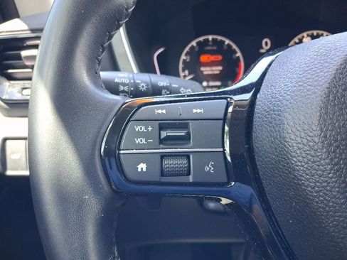 Used 2023 Honda Pilot Touring image 29