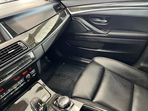 Used 2016 BMW 550i xDrive Sedan image 23