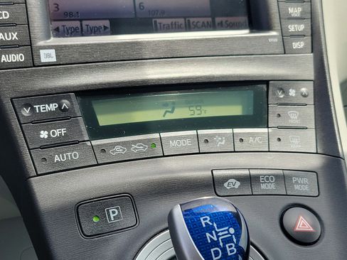 Used 2011 Toyota Prius Three w/ Navigation Pkg FWD image 29