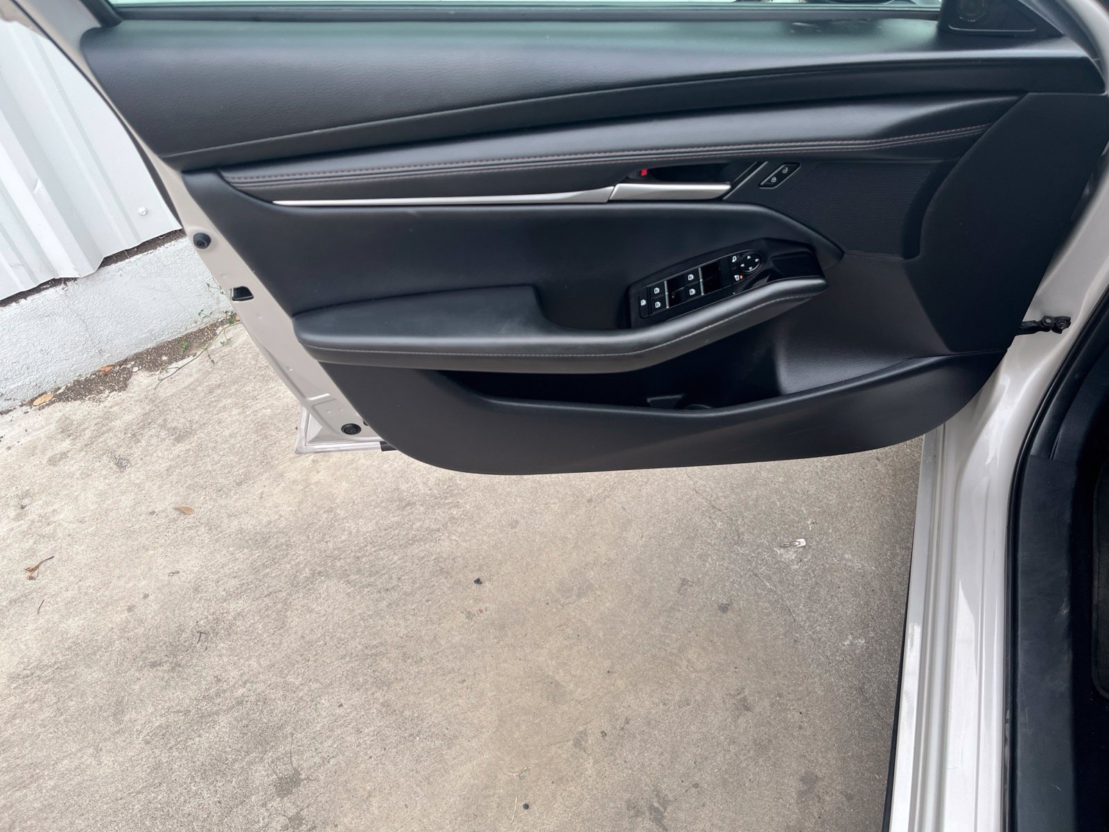 Certified 2025 MAZDA MAZDA3 s FWD image 11