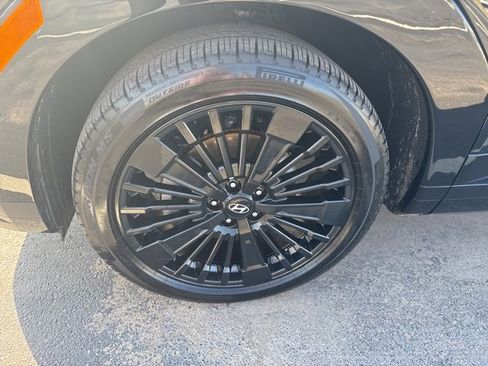 Used 2024 Hyundai Santa Fe Calligraphy image 3