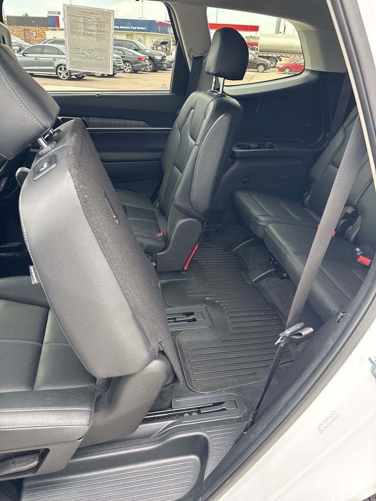 Used 2024 Kia Telluride EX w/ EX Captain's Chair Package AWD/4WD image 26