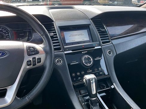 Used 2018 Ford Taurus Limited image 6