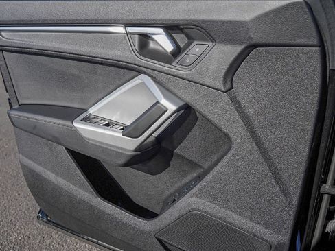 Certified 2025 Audi Q3 2.0T Premium Plus w/ Premium Plus Package image 20