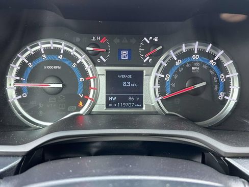 Used 2016 Toyota 4Runner SR5 AWD/4WD image 27
