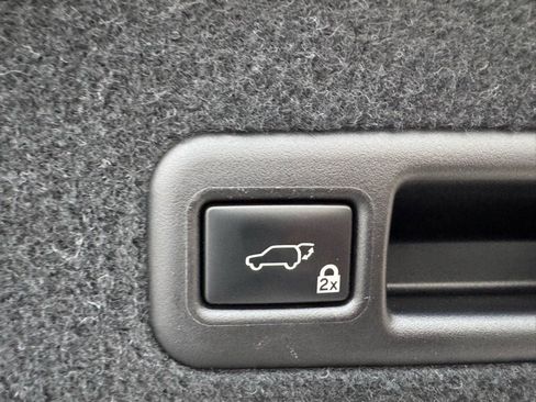 Used 2017 Lexus RX 450h AWD w/ Luxury Package image 7