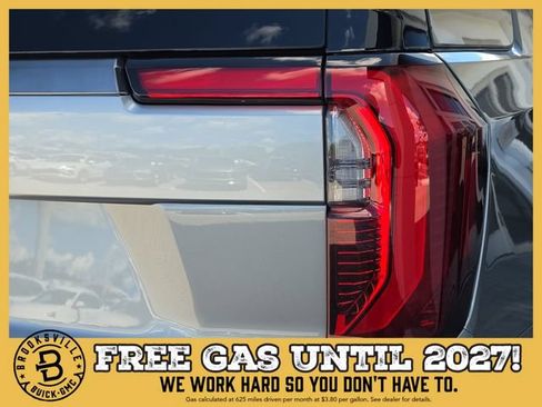 New 2026 GMC Yukon AT4 Ultimate AWD/4WD image 8