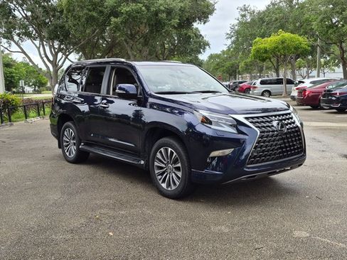 Used 2023 Lexus GX 460 Luxury w/ Accessory Package AWD/4WD image 3