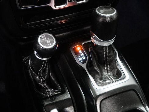 Certified 2021 Jeep Wrangler Unlimited Sahara image 30