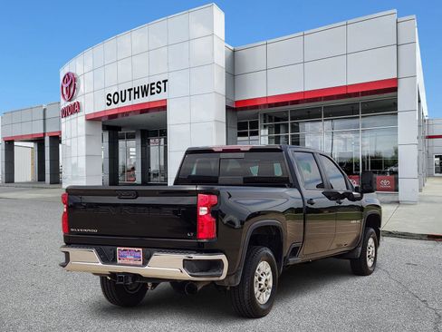 Used 2025 Chevrolet Silverado 2500 LT AWD/4WD image 5