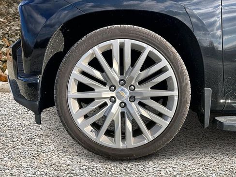 Used 2019 Chevrolet Silverado 1500 High Country image 9