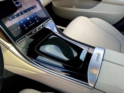 Certified 2023 Mercedes-Benz C 300 Sedan image 20
