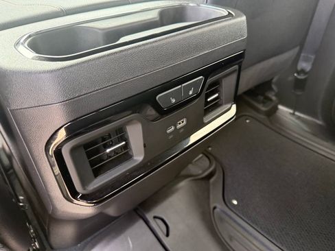 Used 2025 GMC Sierra 1500 AT4 w/ AT4 Premium Package AWD/4WD image 21