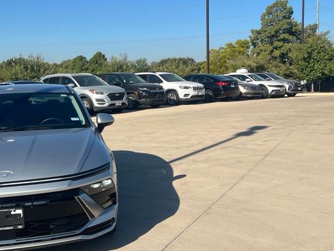 Used 2026 Hyundai Sonata SEL FWD image 3