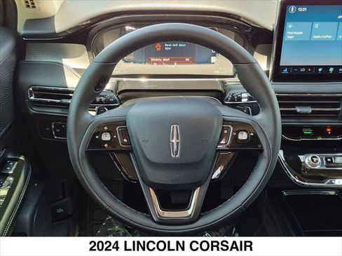 Certified 2024 Lincoln Corsair AWD w/ Equipment Group 101A image 13