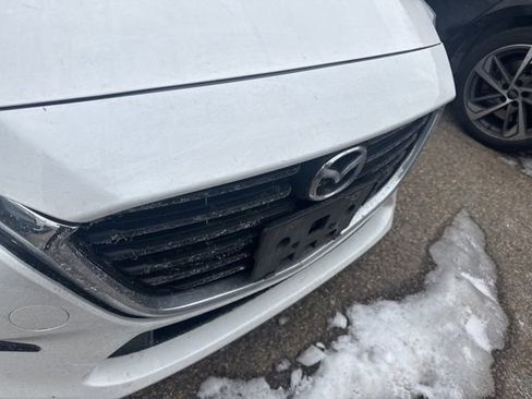 Used 2017 MAZDA MAZDA3 Touring image 3