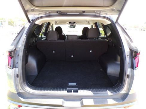 Used 2025 Hyundai Tucson SEL AWD/4WD image 8