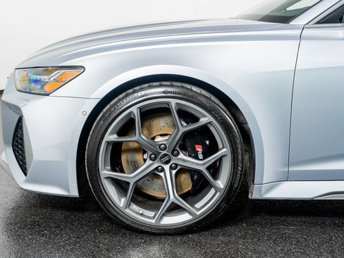 Used 2025 Audi RS 6 performance image 19