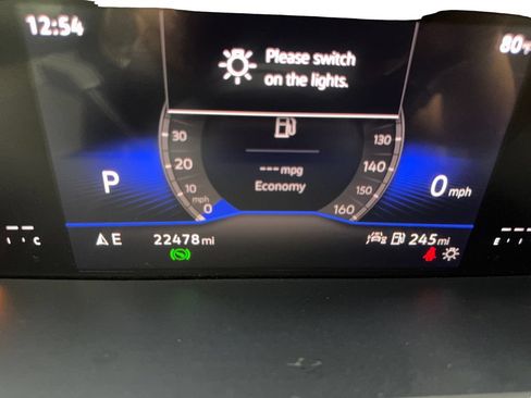 Used 2025 Volkswagen Taos SE FWD image 61