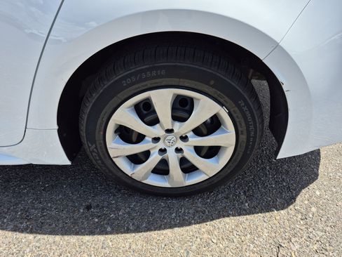 Certified 2025 Toyota Corolla LE image 23