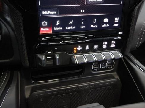 Used 2022 RAM 1500 Limited image 27