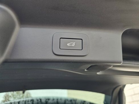 Used 2023 Jaguar F-PACE S image 50