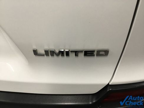 Used 2020 Jeep Cherokee Limited AWD/4WD image 16