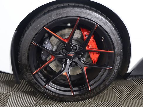 Used 2023 Chevrolet Corvette Stingray Premium Conv w/ Z51 Performance Package RWD image 29