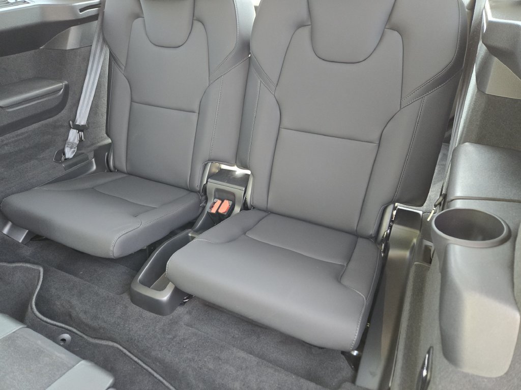 Used 2026 Volvo XC90 B6 Plus w/ Protection Package Premier AWD/4WD image 25